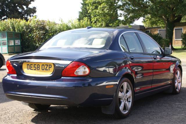 2008 Jaguar X-Type 2.2d SE 2009 4dr Auto DPF